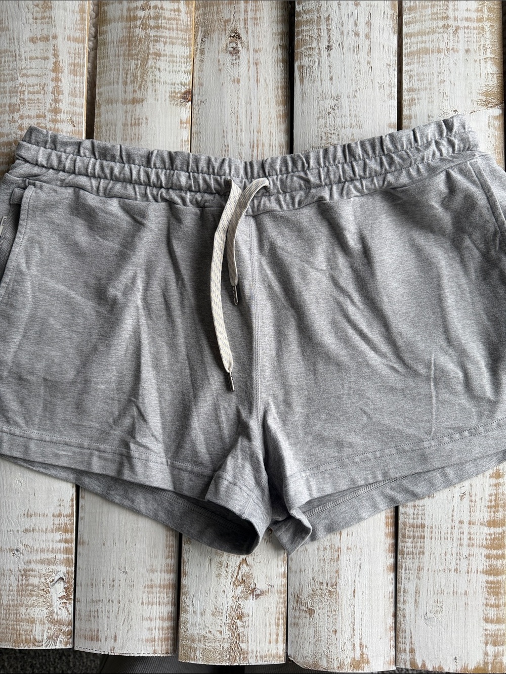 Vuori Halo Performance Short Size M Grey